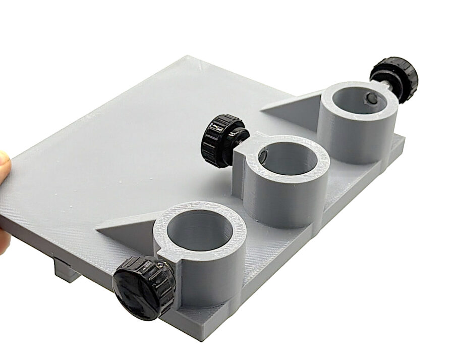 Flat mounting Plate for 3 pipes
